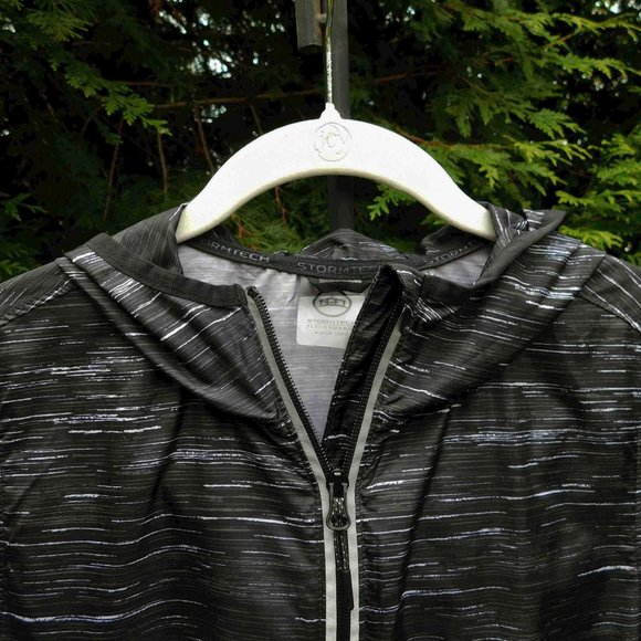 Stormtech Mens Lightweight Zip-Front Hooded Windbreaker - Picture 2 of 4